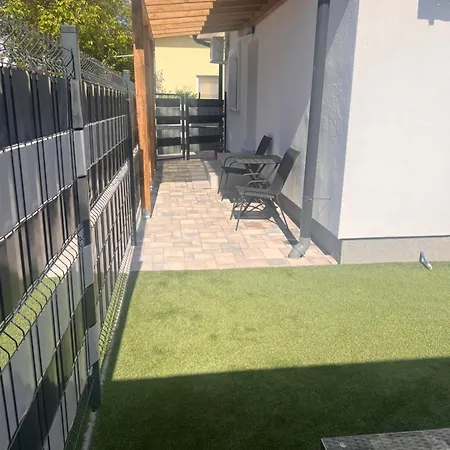 Bujdoso House