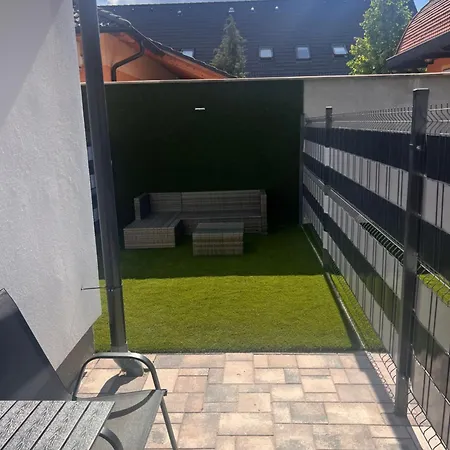 Bujdoso House